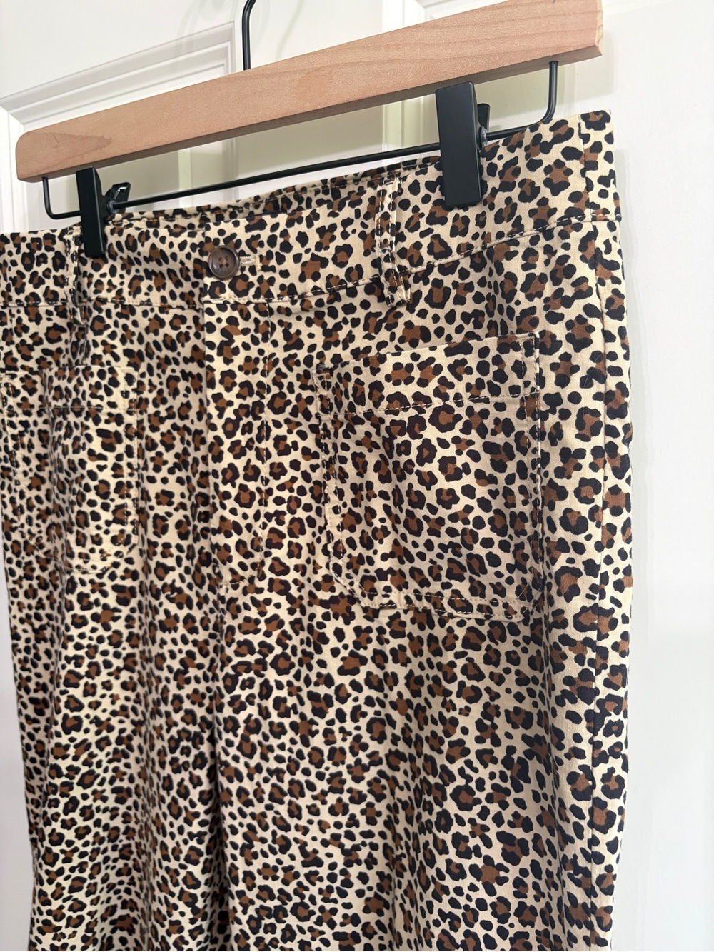 New with Tags size 29T J. Crew Leopard Print Wide-Leg Pants. Front patch pockets - Picture 2 of 13
